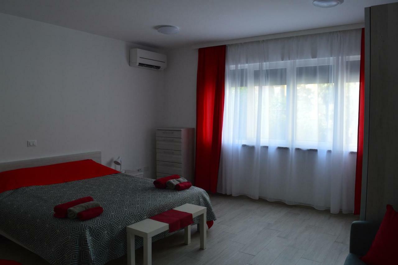 Margherita'S Room Ровинь Экстерьер фото