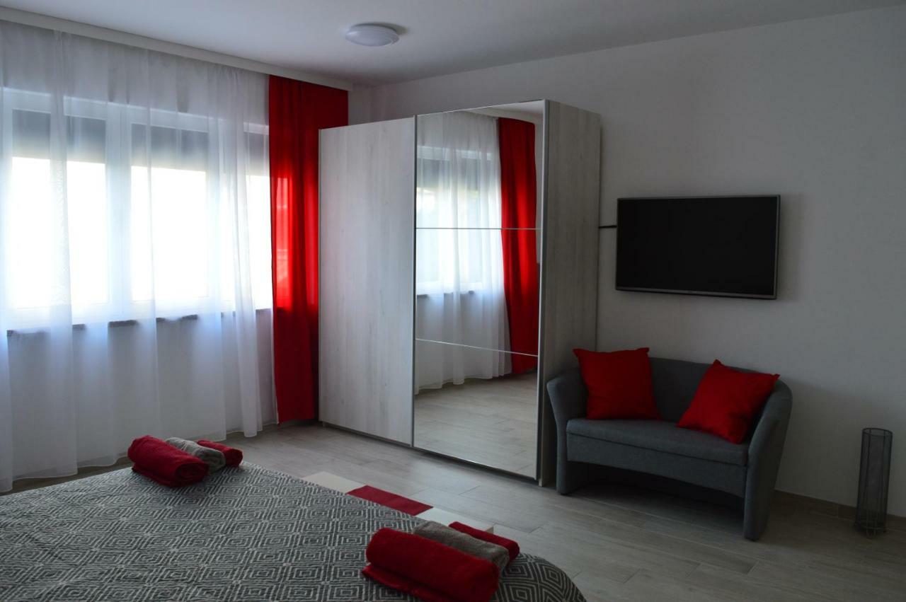 Margherita'S Room Ровинь Экстерьер фото