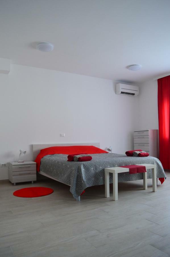 Margherita'S Room Ровинь Экстерьер фото